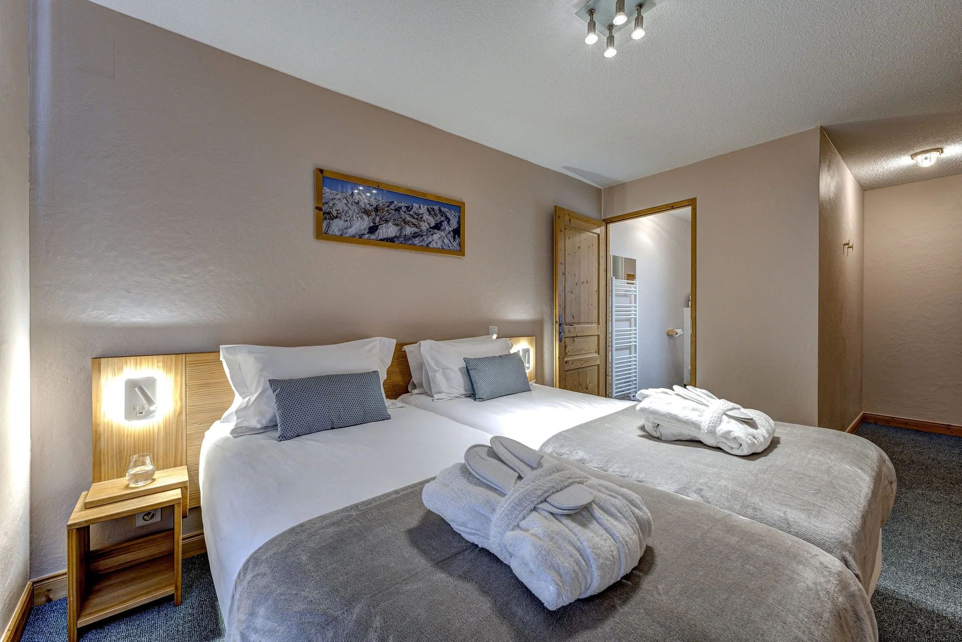 Val Thorens Orion Room 3. Chalet. Ski Chalet.
