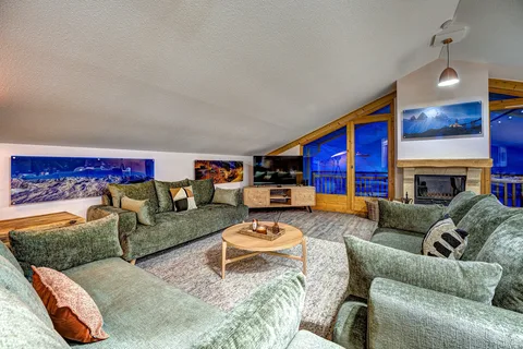 Chalet Vega Living Area
