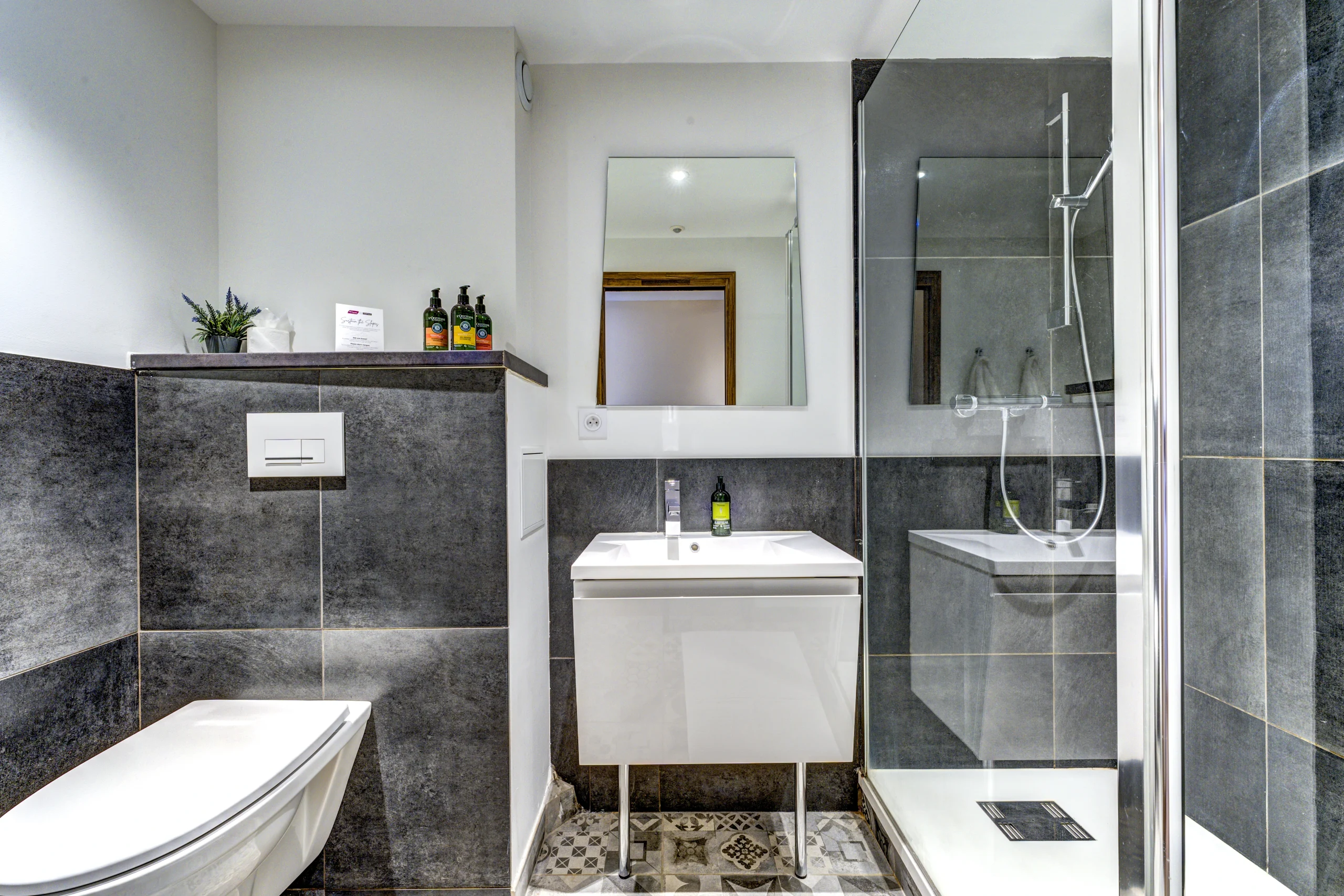 Chalet Petit Chardon Room 1 Bathroom