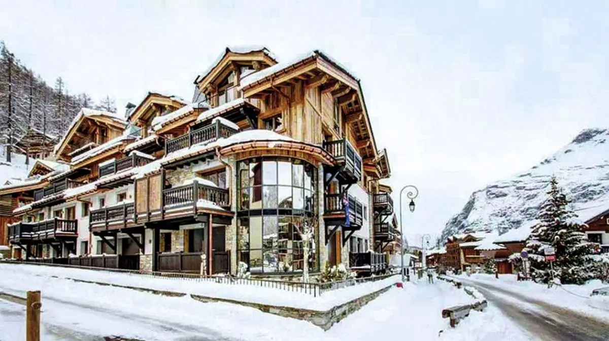 Catered ski chalet for solo travellers at Ski Vertigo